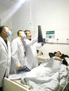 刘乃彬：“医”心“医”意 “疆”心比心